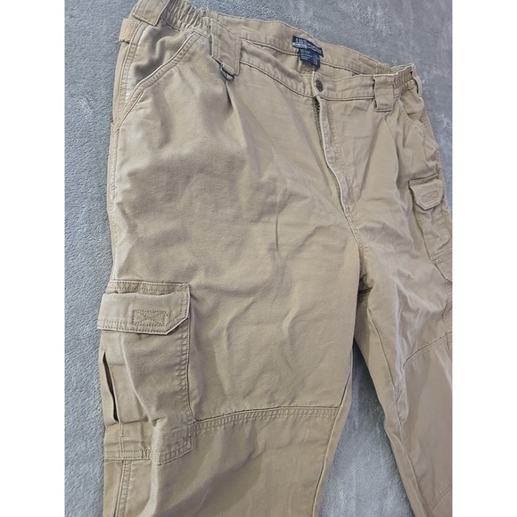 5.11 Tactical Series Mens Cargo Pants Khaki Cotton Size 42x32 Relaxed Fit - Picture 4 of 13
